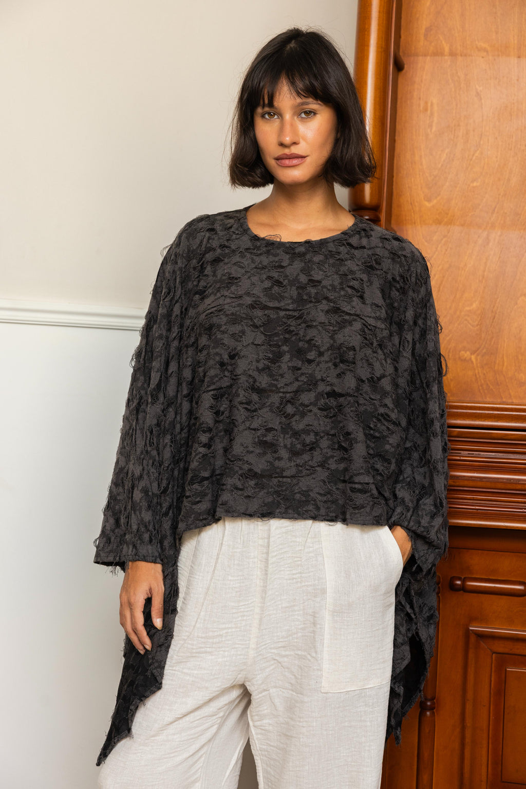 Wild Weave Poncho - Dark Gray