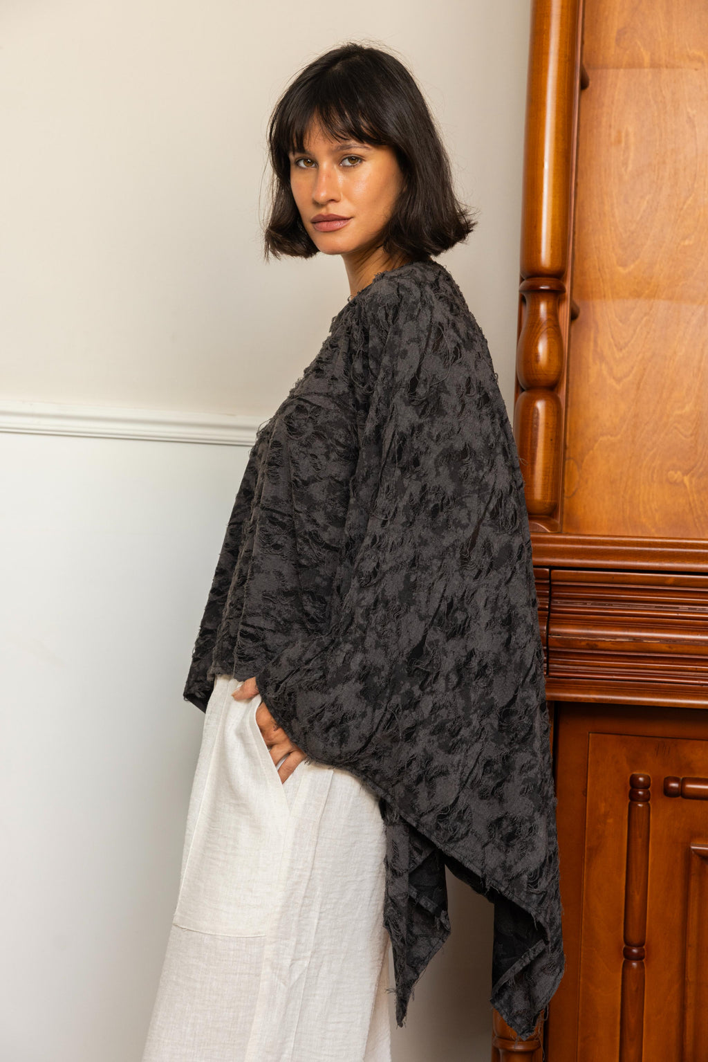 Wild Weave Poncho - Dark Gray