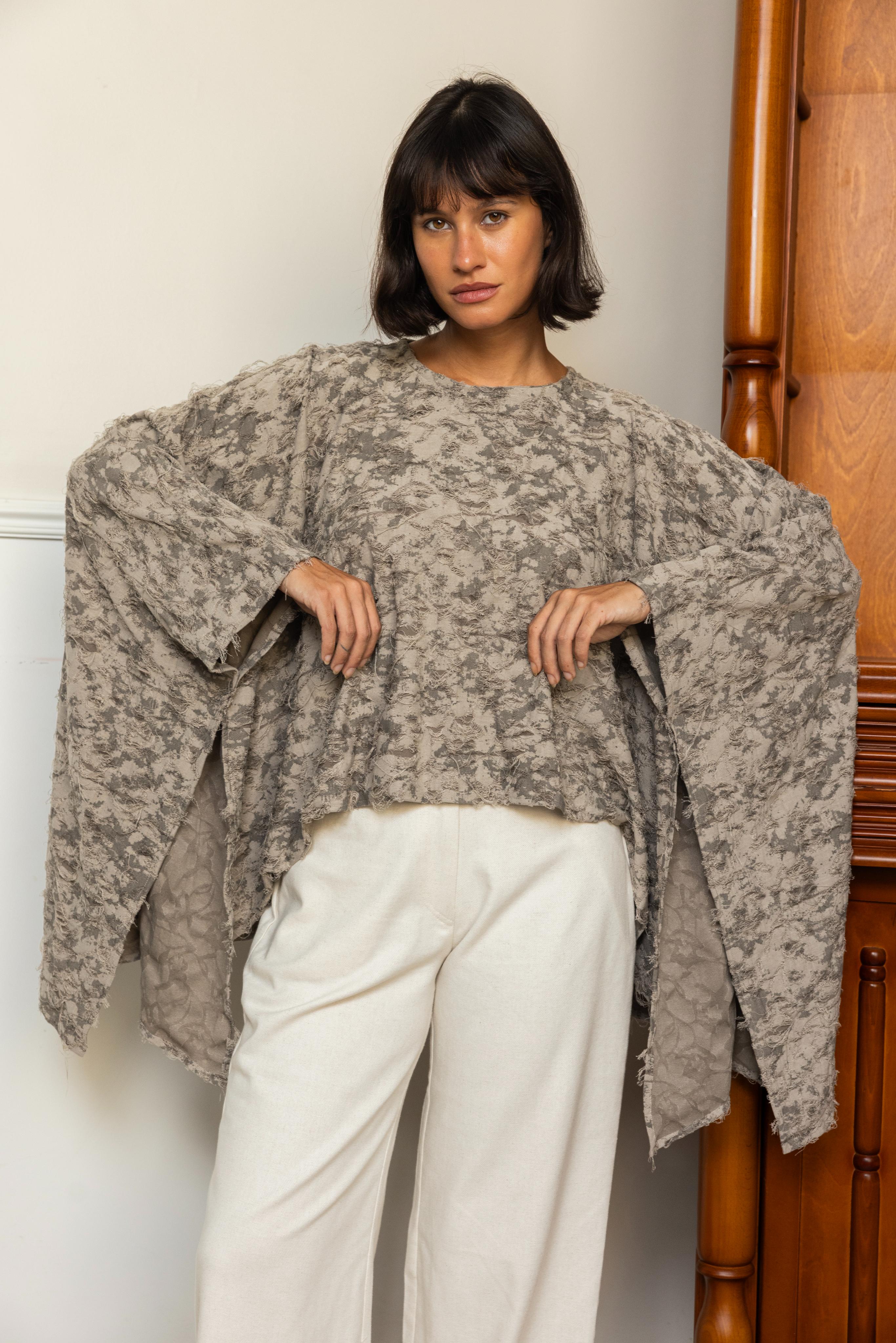Wild Weave Poncho - Light Gray