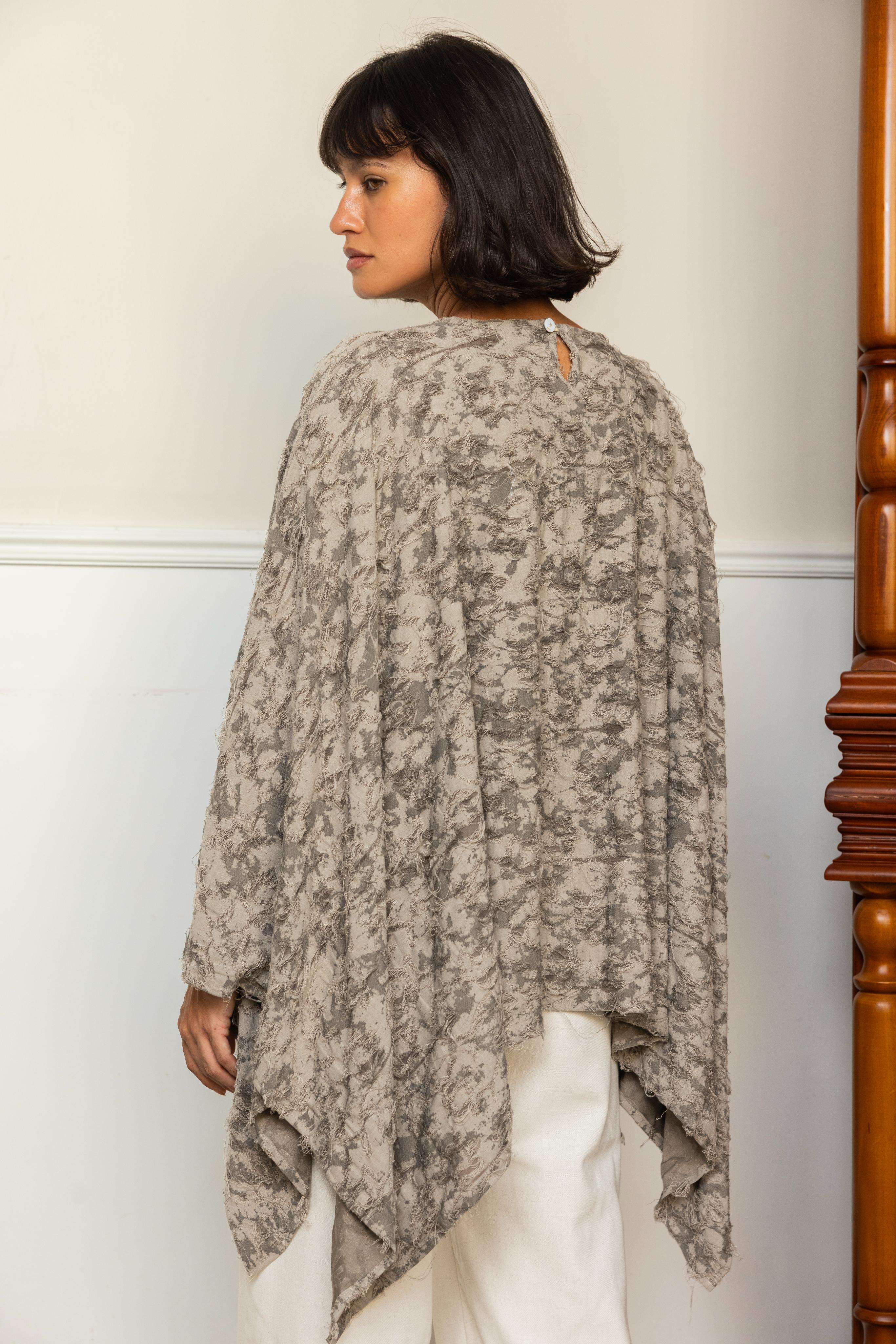 Wild Weave Poncho - Light Gray