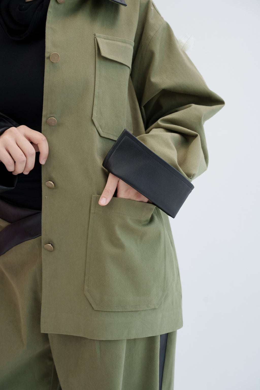The Contrast Jacket - Army
