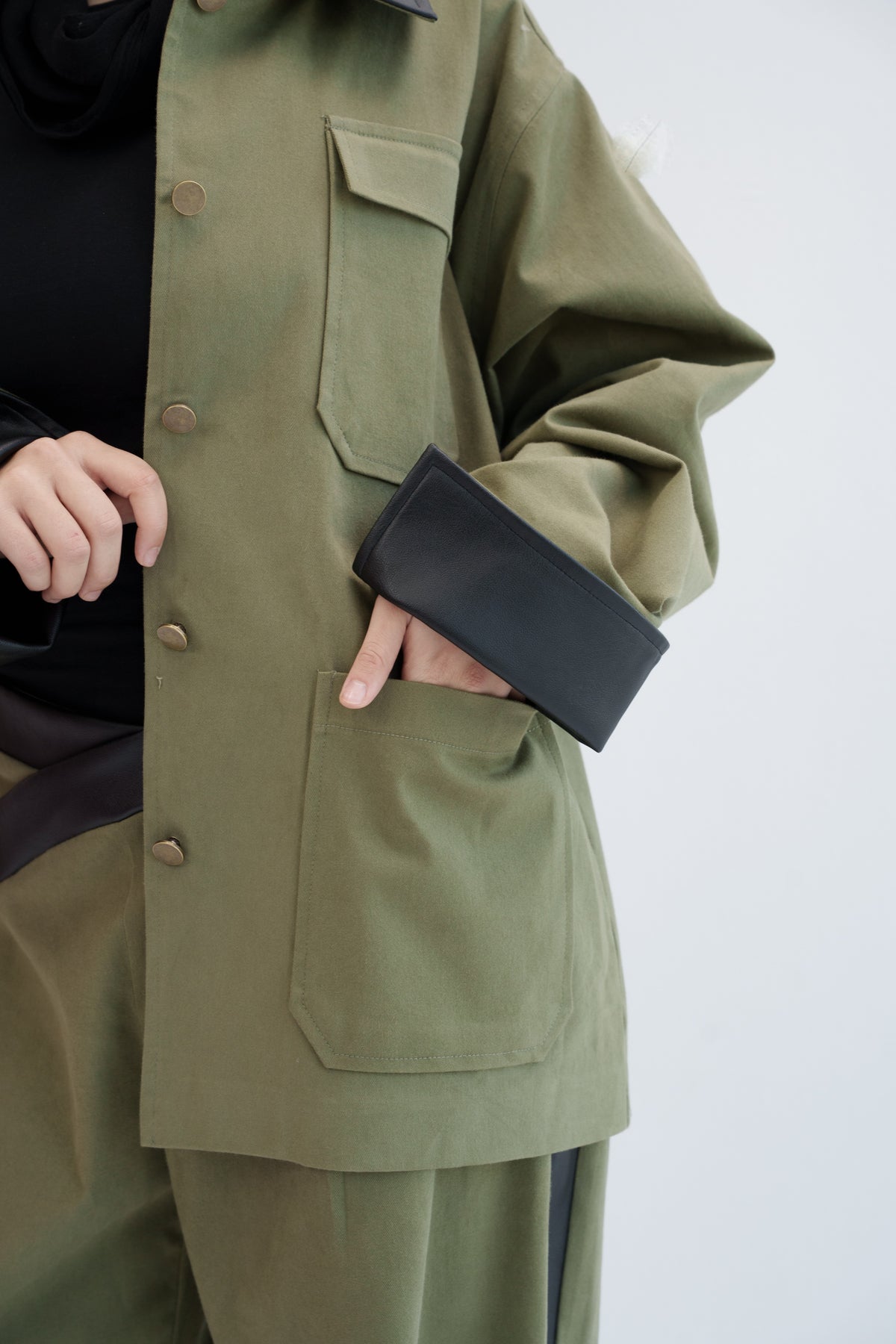 The Contrast Jacket - Army