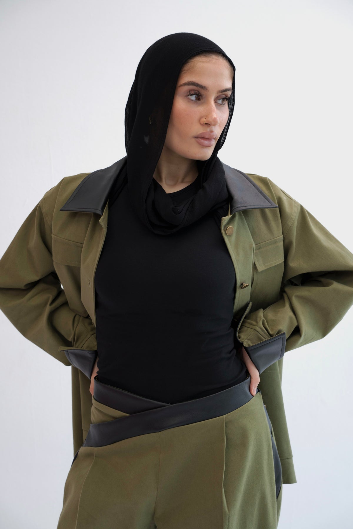 The Contrast Jacket - Army