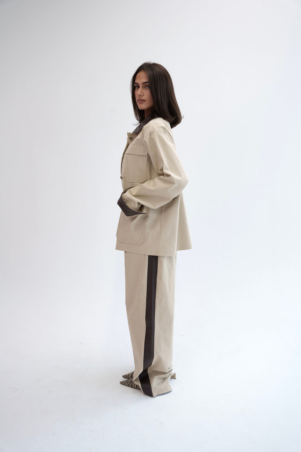 The Contrast Jacket - Beige