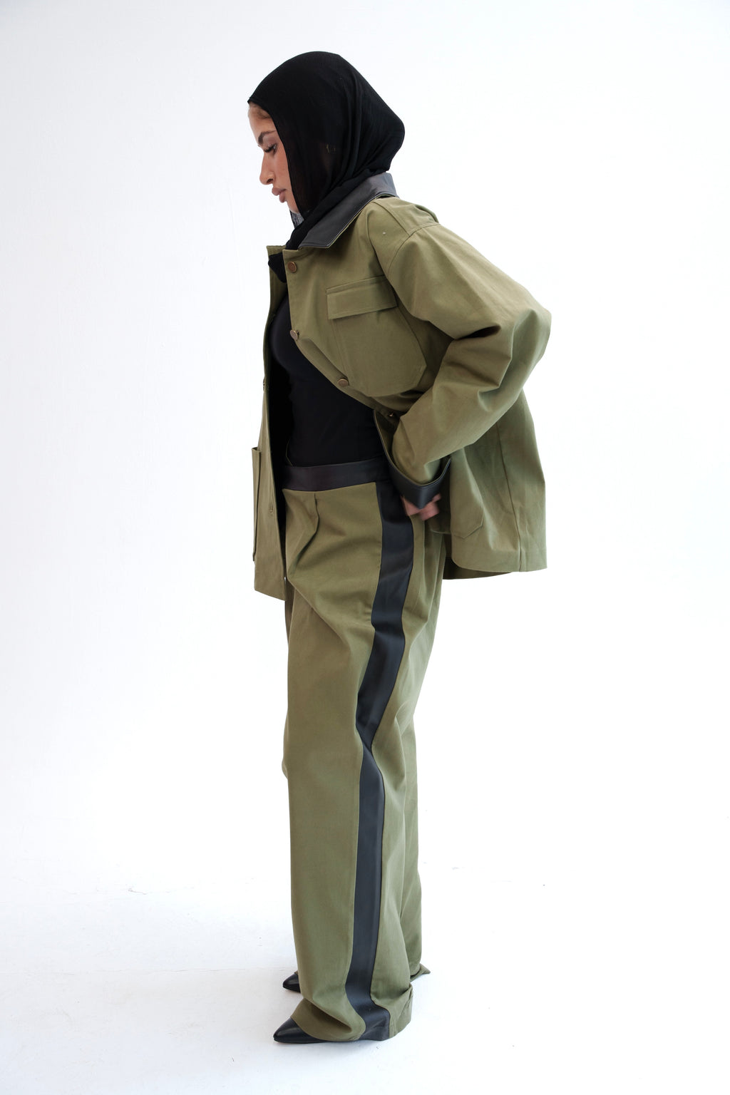 The Contrast Jacket - Army
