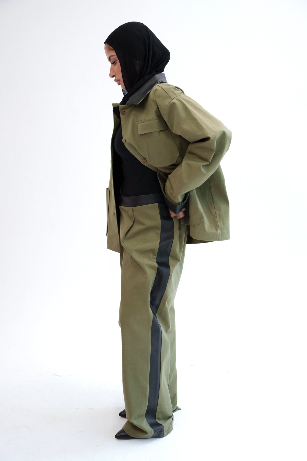 The Contrast Jacket - Army