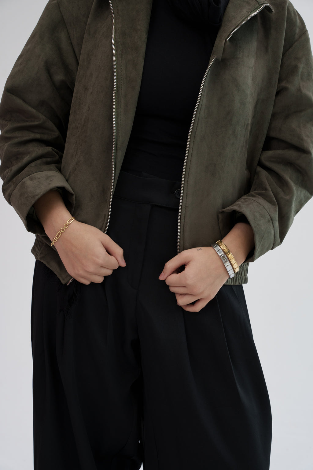 The Mode Bomber Jacket - Olive