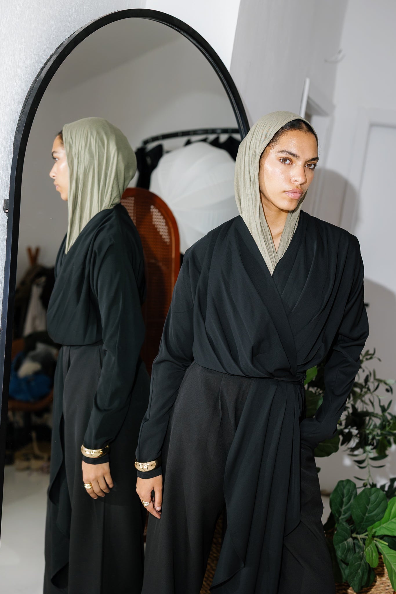 The Flow & Fold Blouse - Black