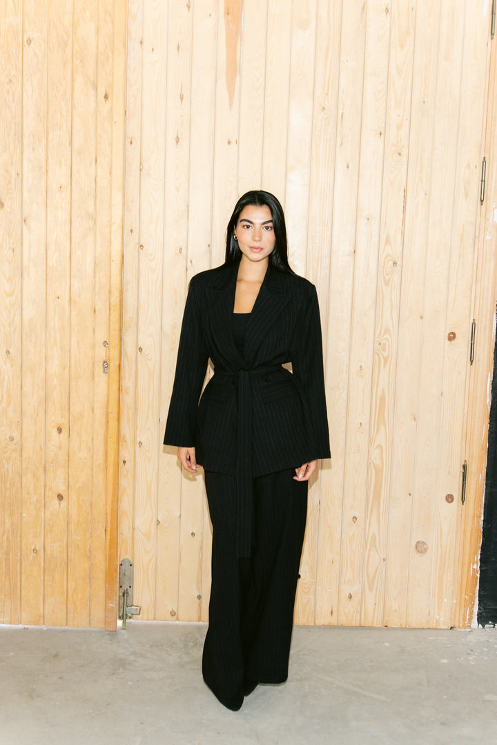 The Empire Set - Black