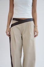 The Contrast Pants - Beige