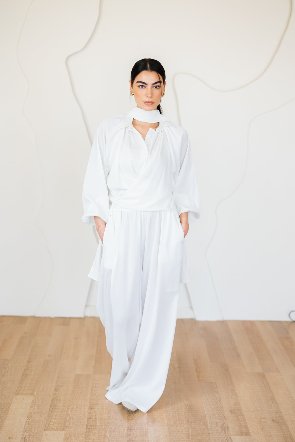 The Lune Set - White