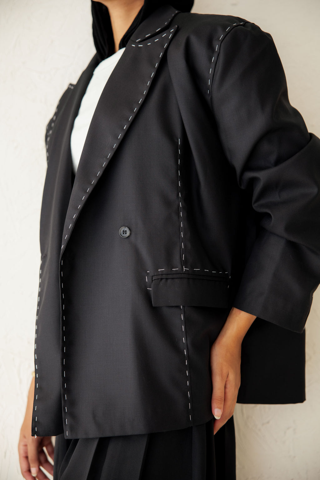 Stitch Blazer (pre-orders delivery in 7 days)