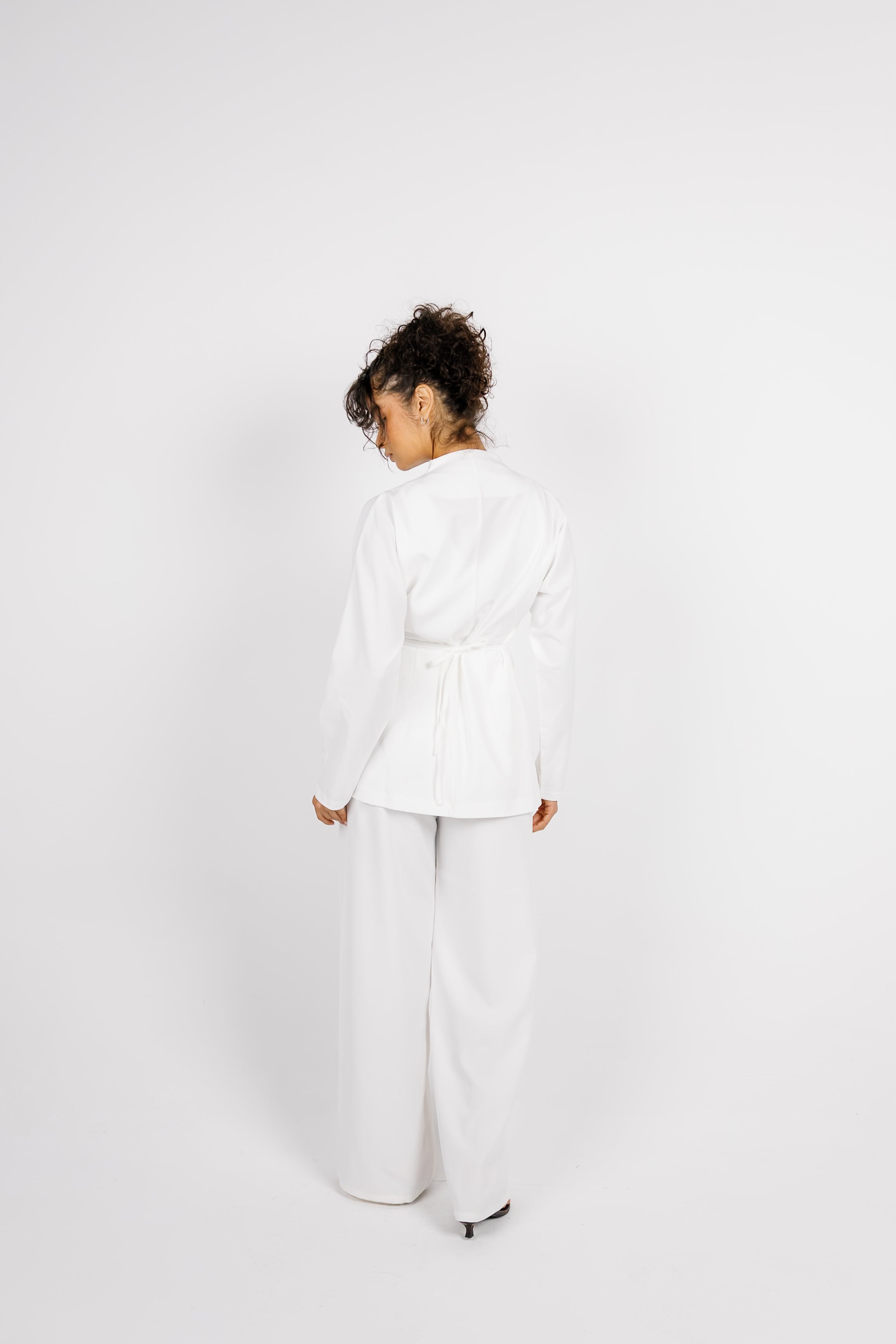 The Aura Set - White